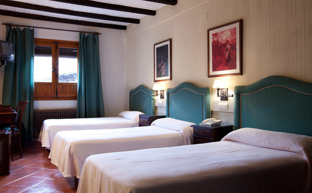 Hotel Resort Cueva Del Fraile เกว็งกา ภายนอก รูปภาพ