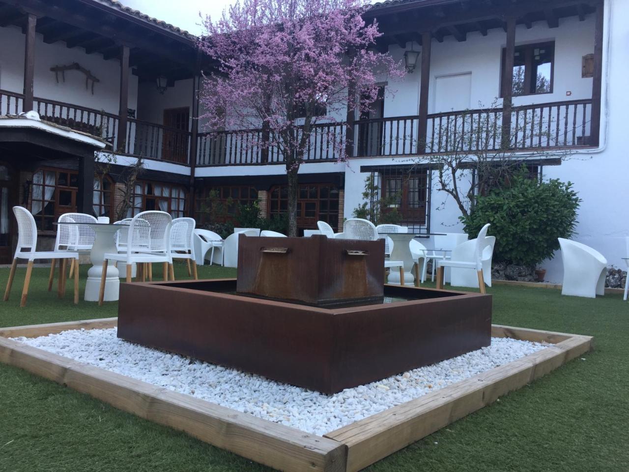 Hotel Resort Cueva Del Fraile เกว็งกา ภายนอก รูปภาพ